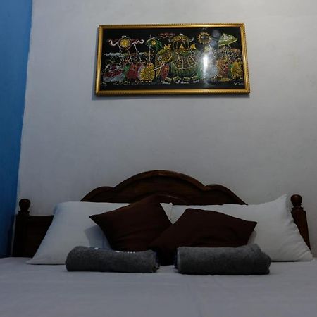 Nisansala Homestay Kandy Deiyannewela Buitenkant foto