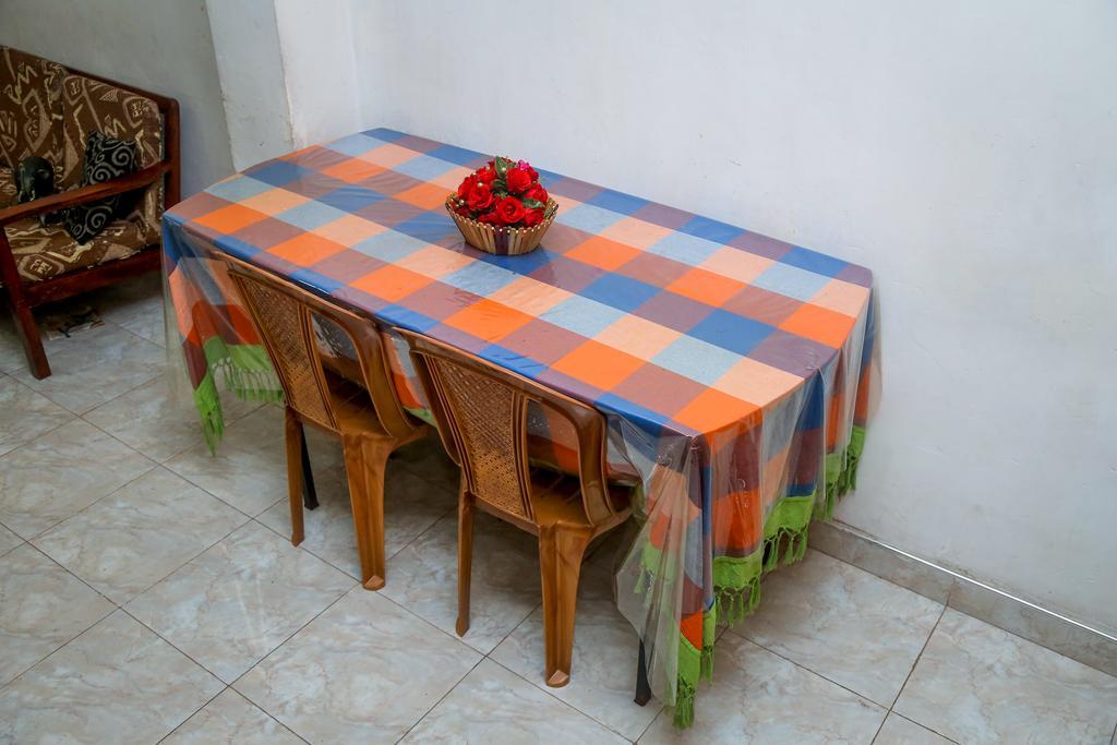 Nisansala Homestay Kandy Deiyannewela Buitenkant foto