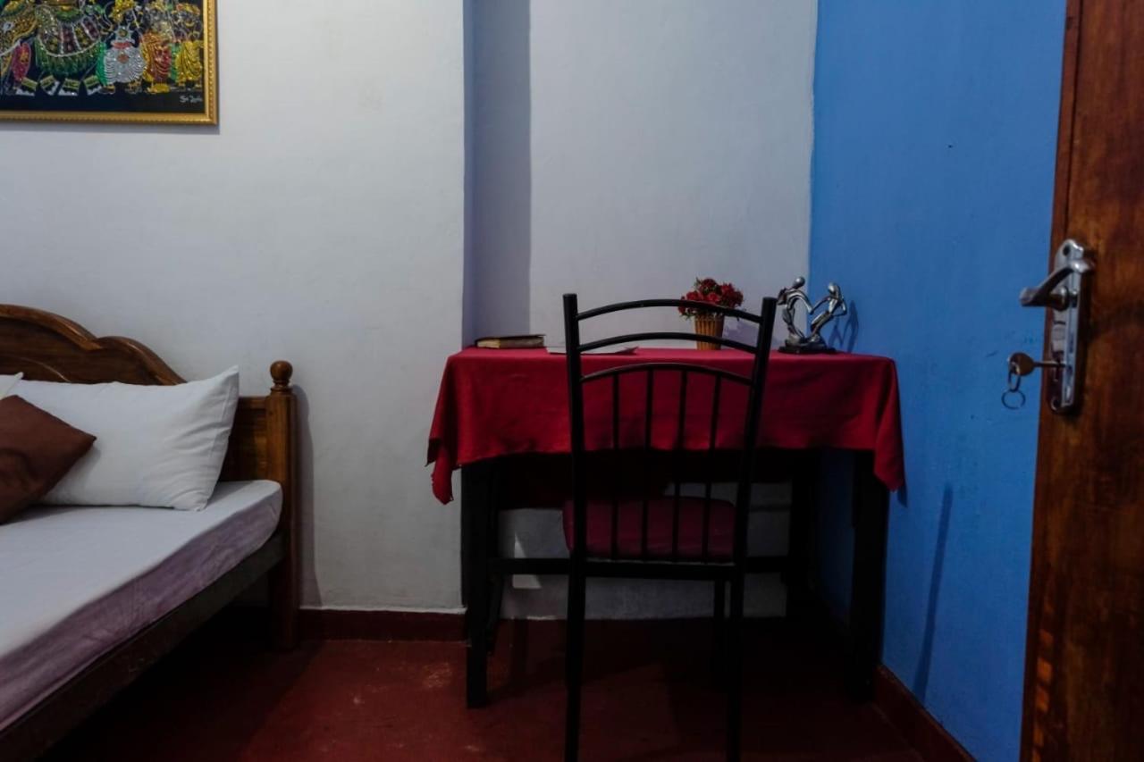 Nisansala Homestay Kandy Deiyannewela Buitenkant foto
