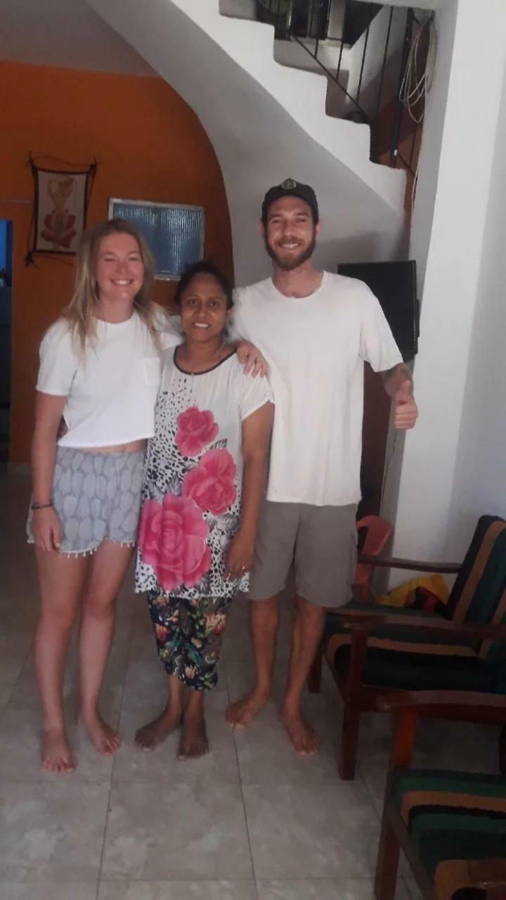 Nisansala Homestay Kandy Deiyannewela Buitenkant foto